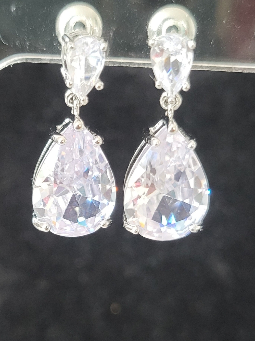 Beautiful Cubic Zirconia TeardropDrop Earrings in Clear Silver